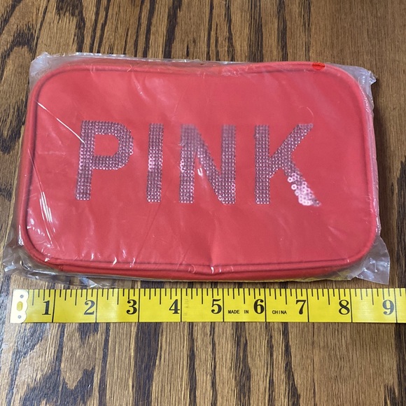 🆕PINK  Makeup bag - Picture 3 of 4